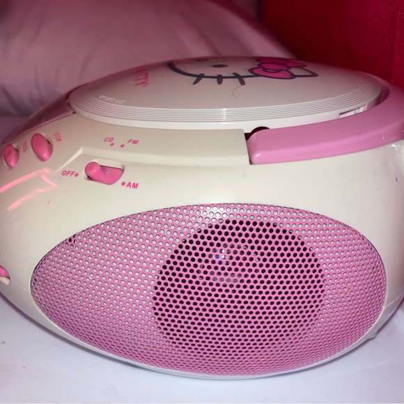 Vintage Hello Kitty CD Player - Picture 2 of 6